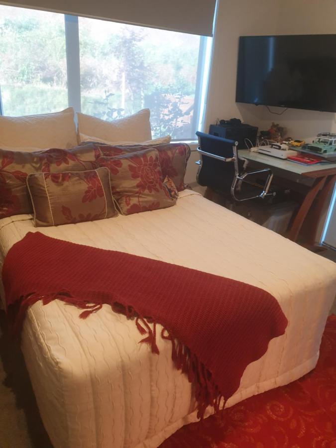 Bed N Breakfast On Pear Tree Lane Daire Hamilton Dış mekan fotoğraf