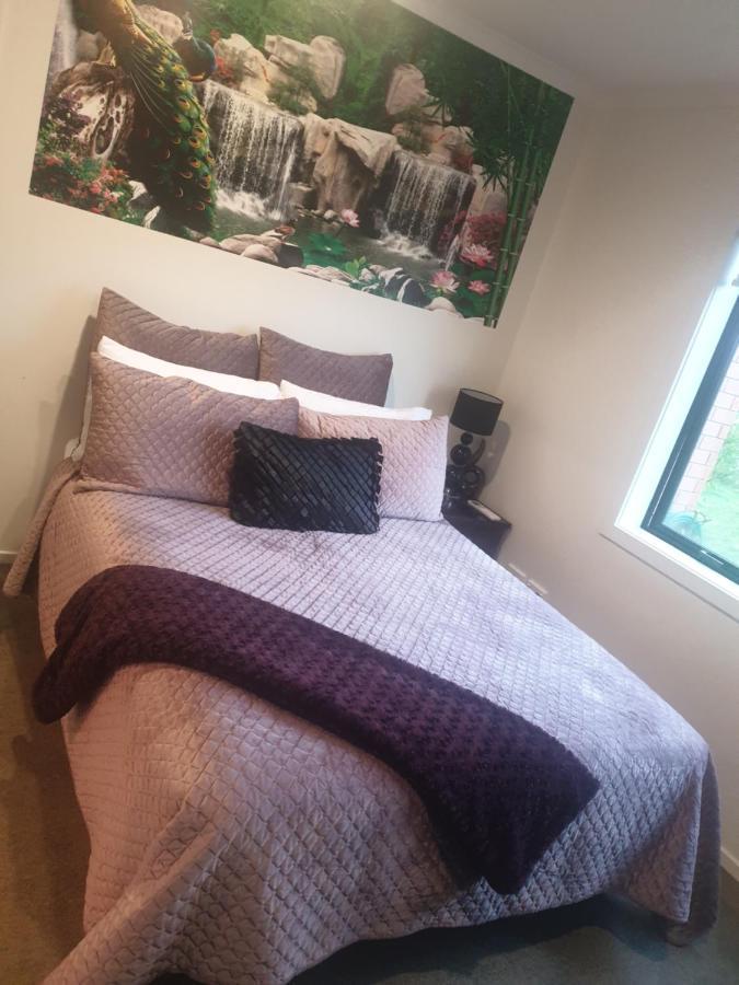 Bed N Breakfast On Pear Tree Lane Daire Hamilton Dış mekan fotoğraf